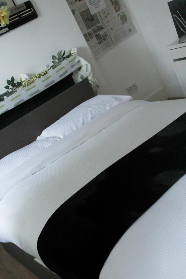 Cozy Rooms Or Apartment In London Townhouse Fast Links To Central Zewnętrze zdjęcie