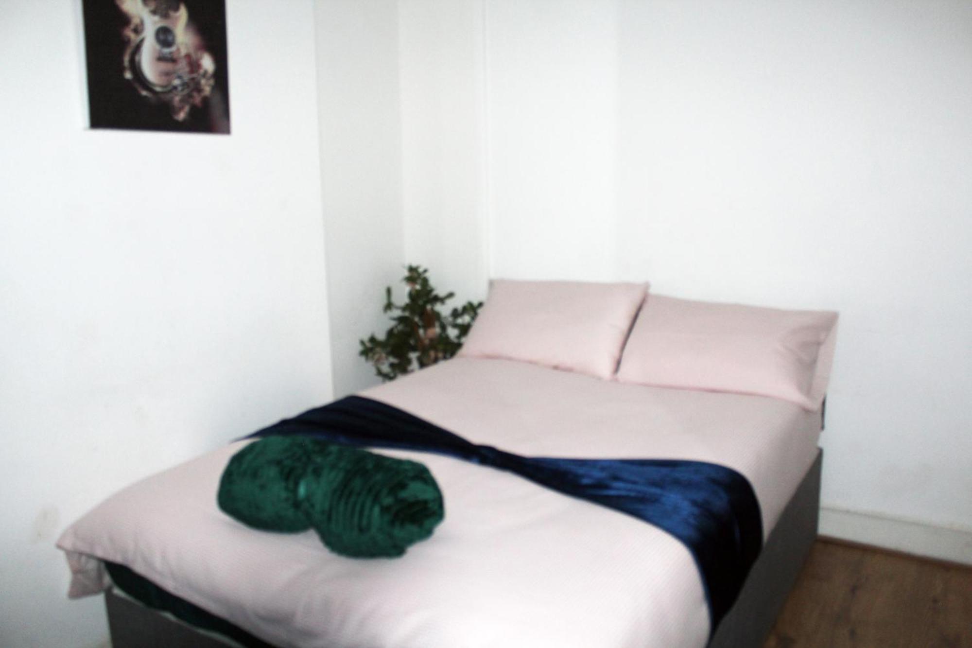 Cozy Rooms Or Apartment In London Townhouse Fast Links To Central Zewnętrze zdjęcie