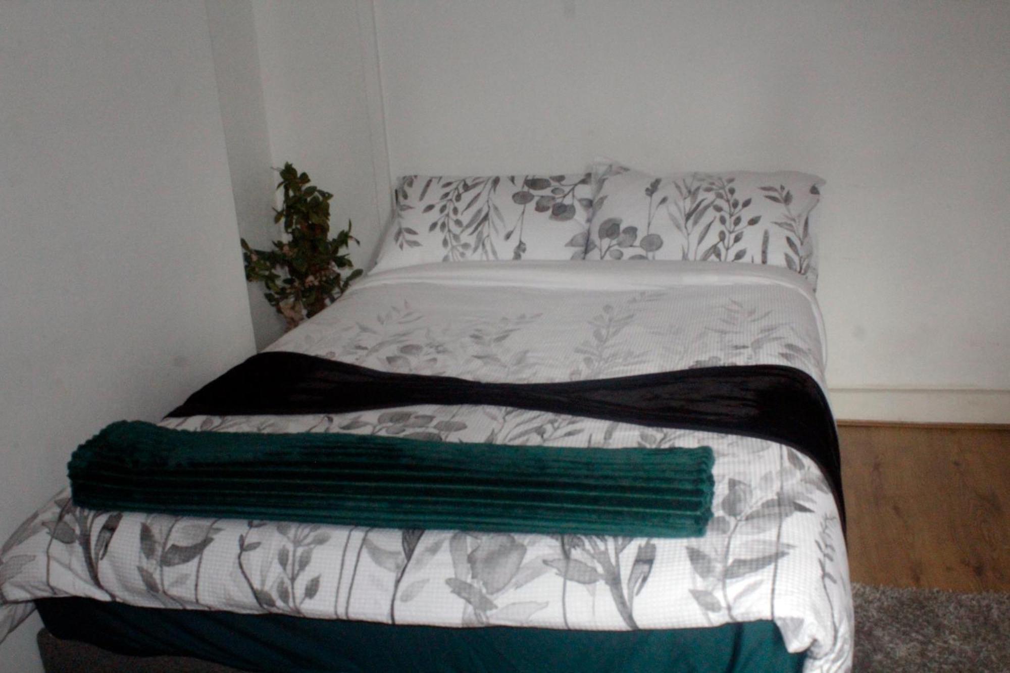 Cozy Rooms Or Apartment In London Townhouse Fast Links To Central Zewnętrze zdjęcie